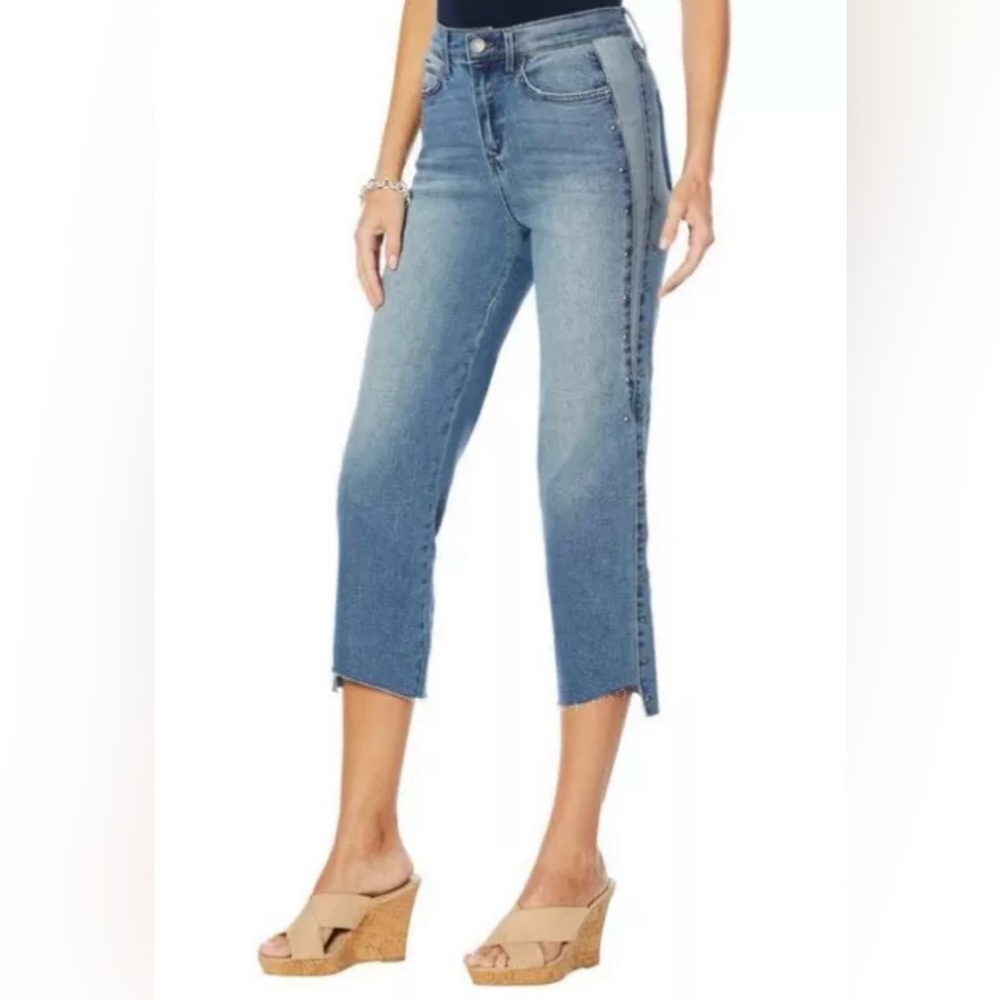 Skinnygirl Hi-Rise Straight Crop Jeans.    NWT’S